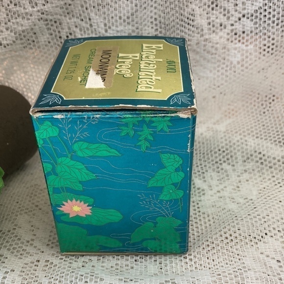 Vintage Avon Enchanted Frog Cream Sachet empty/with box. Good Vintage Condition - Picture 7 of 9